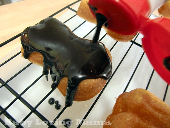 wilton easter wilton frog cake